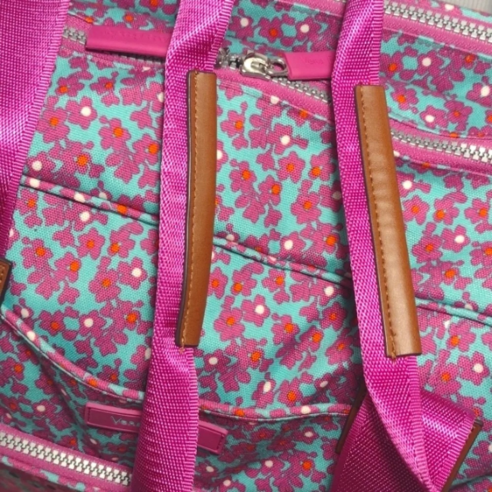 Vera Bradley Weekender Lighten Up on The Horizon Bag - Picture 15 of 16